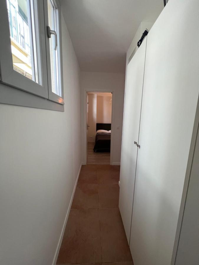 La Cour Du Centre Apartment *